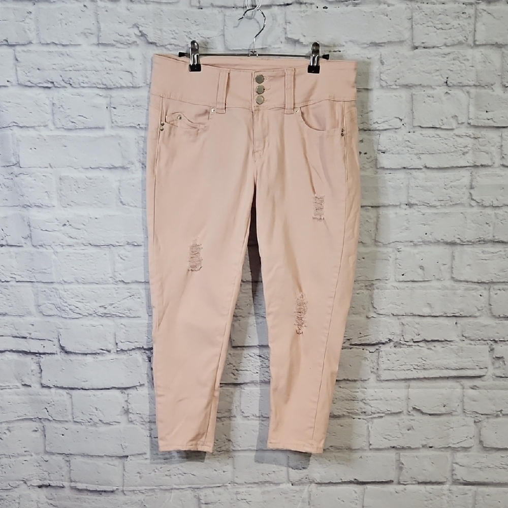YMI Women's Cropped Jeans in Light Pink